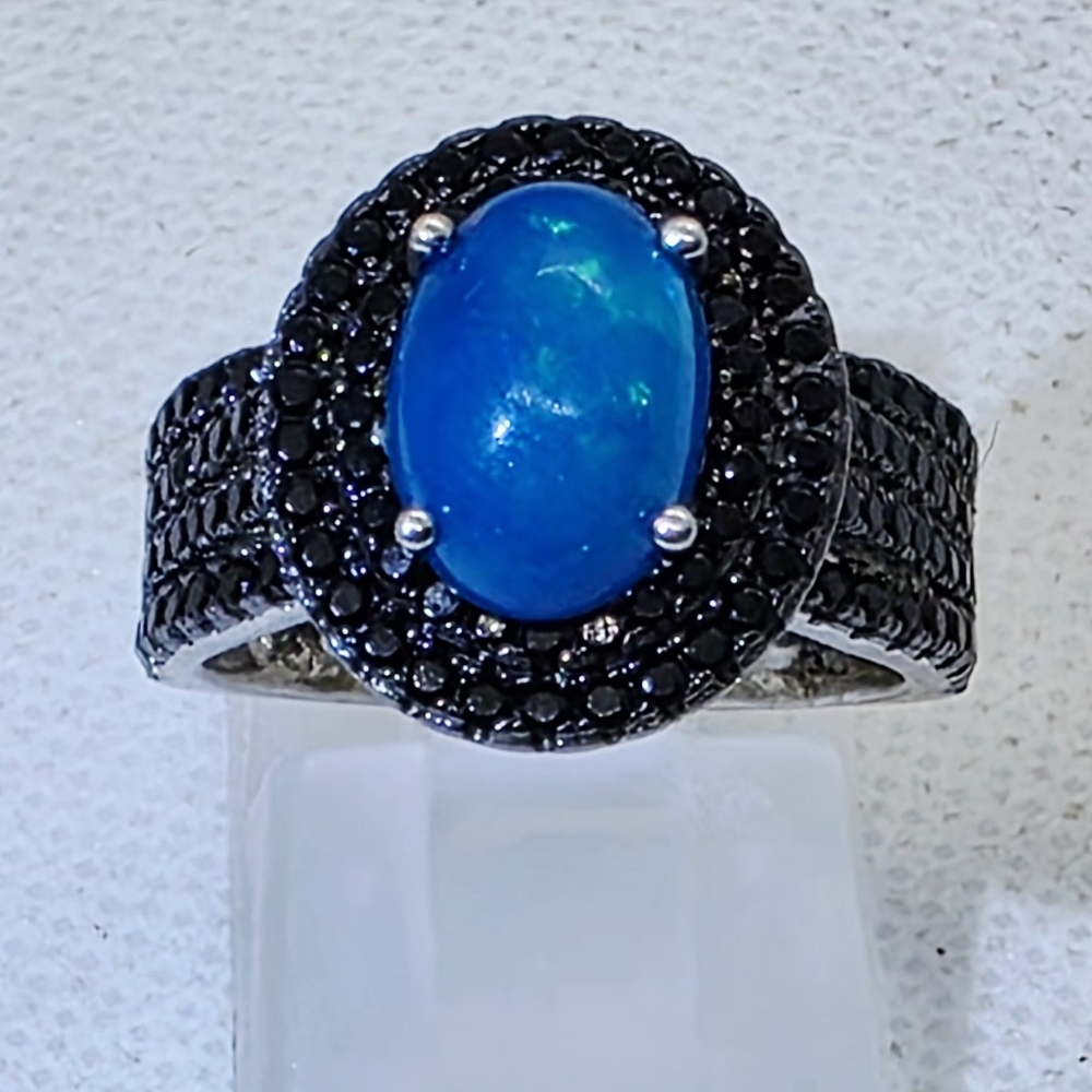 NWOT Rare Estate  Australian Blue Opal Cobochon And Black Spinel Ring